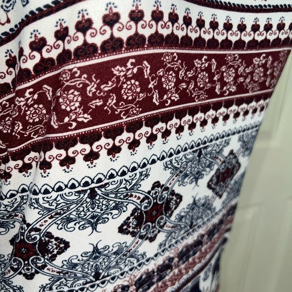 Rue 21 sleeveless top, large (might fit small/ medium best) - Picture 4 of 10